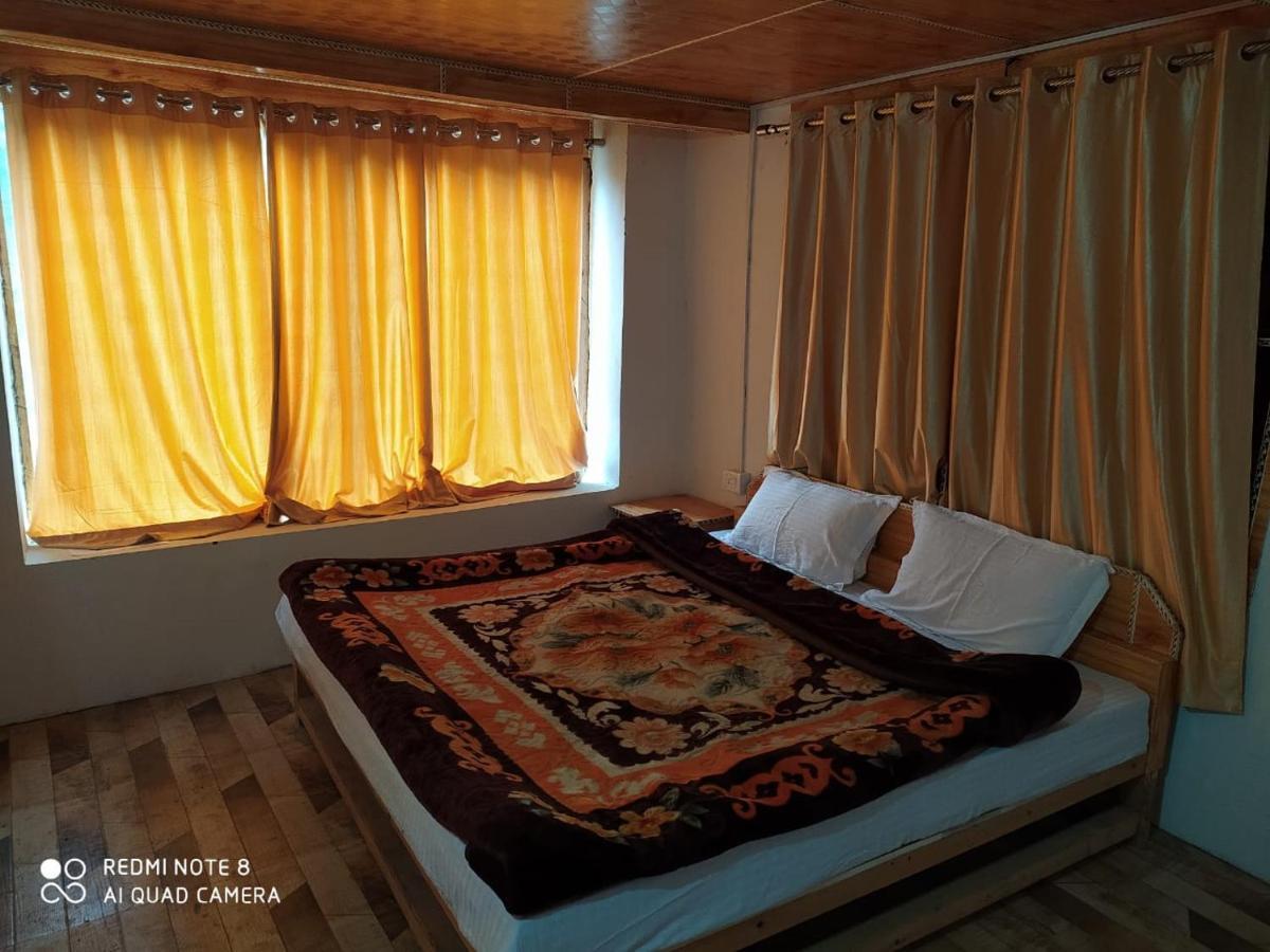 Moksha - By The River Villa Jibhi Esterno foto