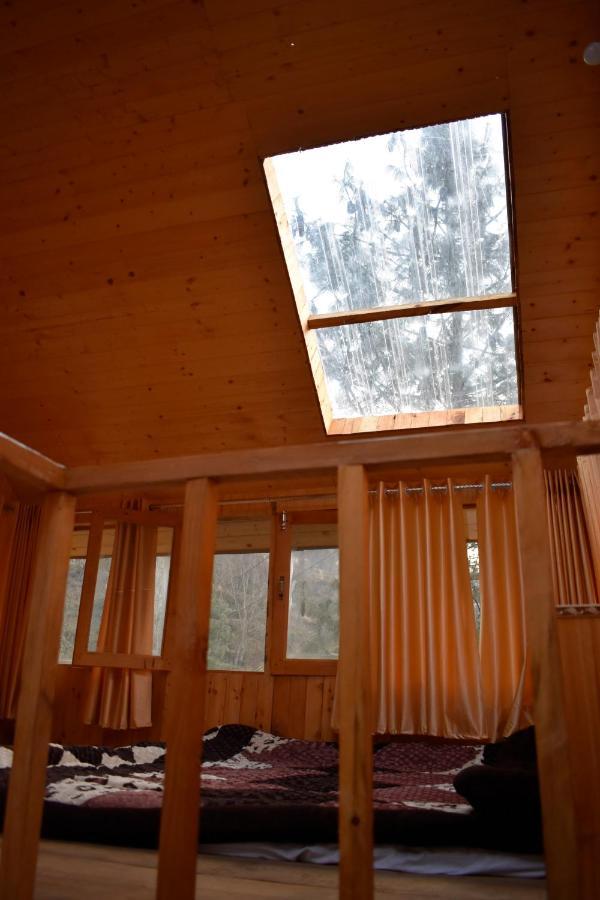 Moksha - By The River Villa Jibhi Esterno foto