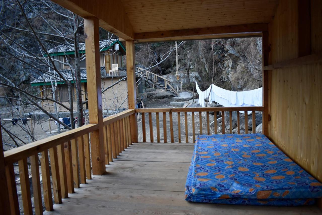 Moksha - By The River Villa Jibhi Esterno foto